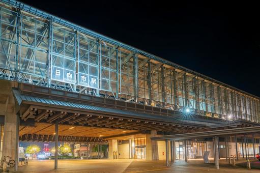 日豊本線 夜の日向市駅 日向市駅,駅,日豊本線の写真素材