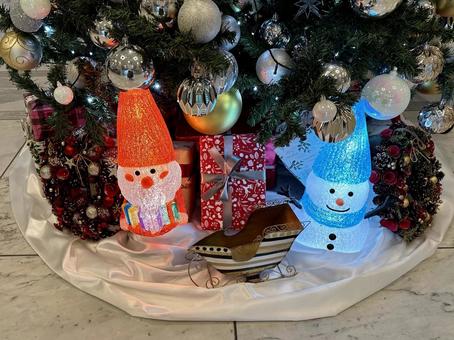 サンタクロース クリスマス,イルミネーション,ツリーの写真素材