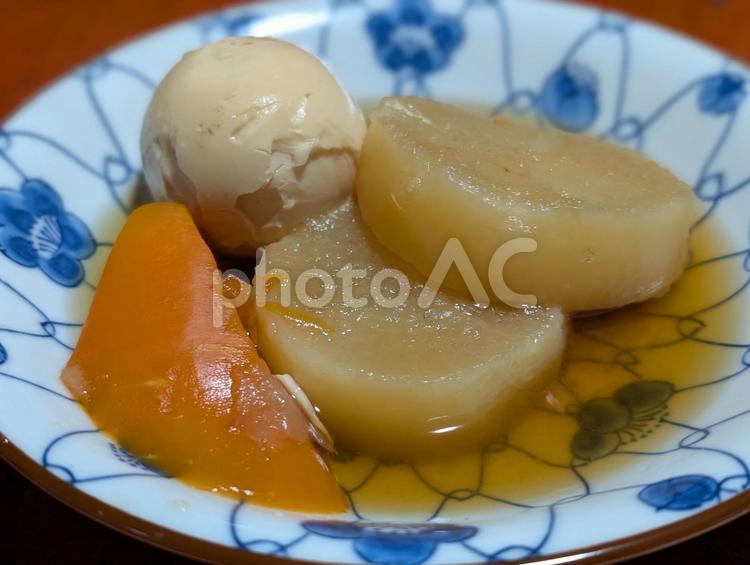 おでん おでん,大根,にんじんの写真素材