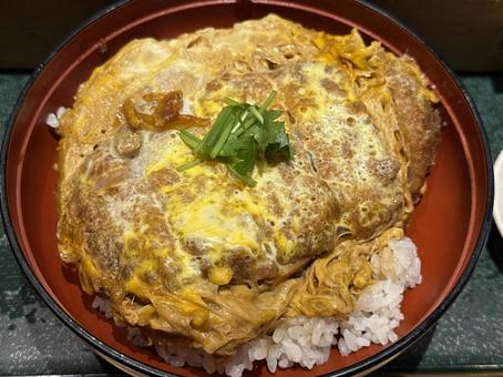 かつ丼 かつ丼 かつ丼,卵,ランチの写真素材
