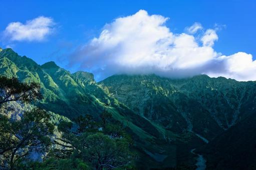 上高地の山 上高地,自然,山の写真素材