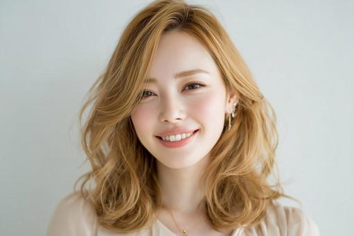 ハイトーンのヘアカラー、40代ヘアカタ ハイトーンのヘアカラー、40代ヘアカタの写真