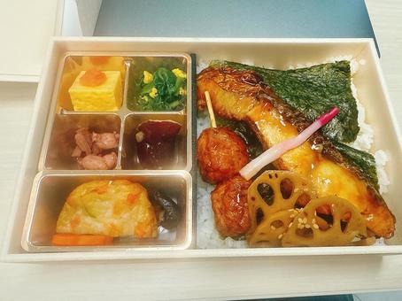 鮭の西京焼き弁当 鮭の西京焼き弁当 弁当,サケ,鮭の写真素材
