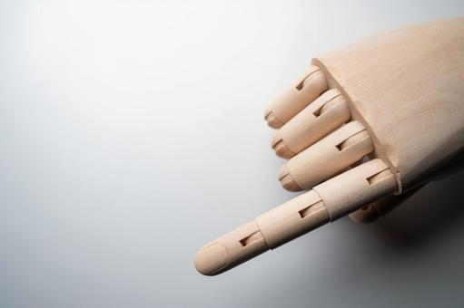 木製の指先を強調した構図 手元,指,木の写真素材