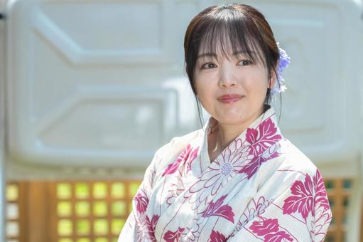 笑顔の浴衣女性 笑顔の浴衣女性 女性,大人,笑顔の写真素材