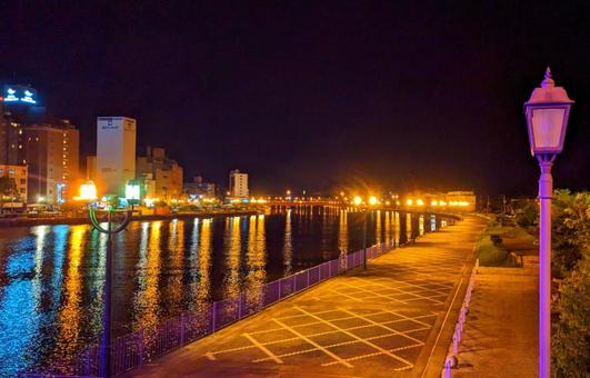 夜景 リバーサイド 夜景 リバーサイド 釧路川,幣舞橋周辺,プロムナードの写真素材