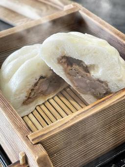 セイロで蒸して作る肉まん セイロで蒸して作る肉まん 肉まん,中華まん,セイロ蒸しの写真素材