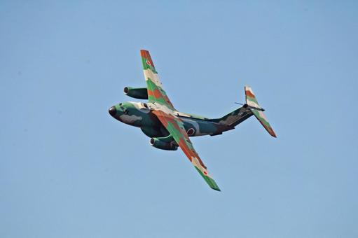 飛行機 航空自衛隊 C-1輸送機 飛行機 航空自衛隊 C-1輸送機 旅客機,輸送機,空の写真素材