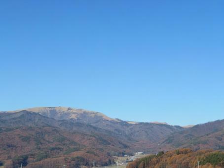 長野県の蓼科山周辺の紅葉 長野県の蓼科山周辺の紅葉 紅葉,雪,積雪の写真素材