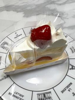 イチゴショートケーキ ショートケーキ,イチゴ,生クリームの写真素材