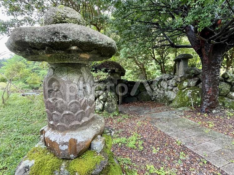 三重　瑞巌寺　石灯籠 妙法山,瑞巌寺,ずいがんじの写真素材