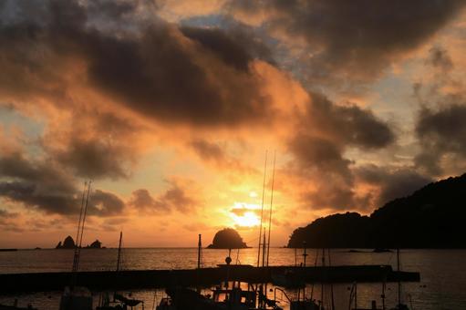 西伊豆町の素晴らしい夕陽 西伊豆町の素晴らしい夕陽の写真
