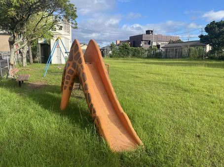 キリン?の滑り台 キリン?の滑り台の写真