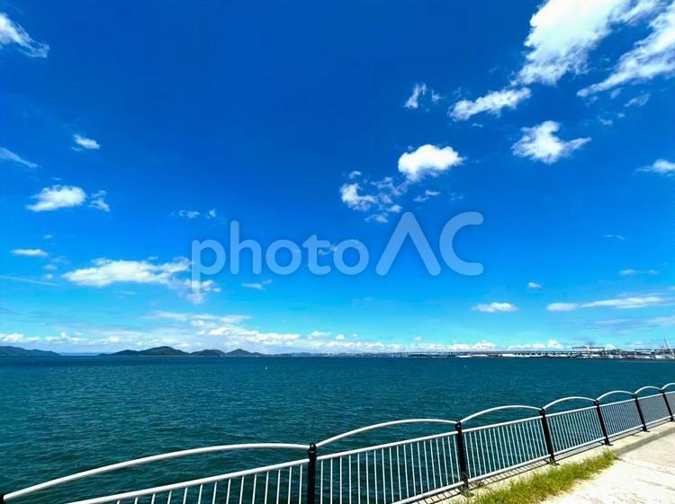 宇多津臨海公園 海,空,青空の写真素材