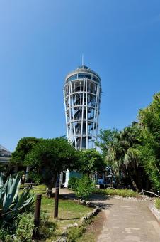 江の島シーキャンドルと公園 江の島シーキャンドルと公園 シーキャンドル,サムエル・コッキング苑,江の島の写真素材