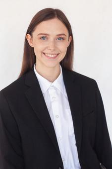 にっこり笑うロングヘアの女性 女性,にっこり,笑顔の写真素材