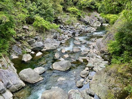 別子銅山国領川の流れと岩 川,別子銅山,国領川の写真素材