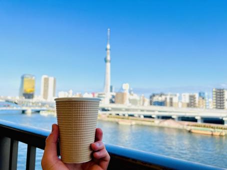 スカイツリーとコーヒー スカイツリーとコーヒーの写真