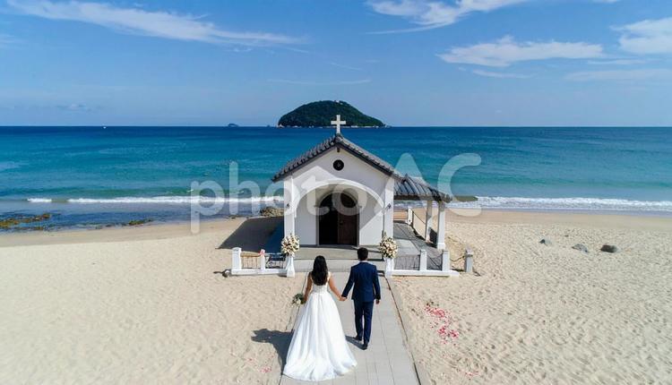 ビーチの結婚式　リゾートウエディング リゾートウェディング,ビーチウェディング,海辺の結婚式の写真素材