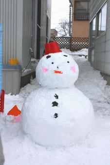 雪だるま_冬休み_雪遊び_青森県 冬の遊び,雪,snowmanの写真素材