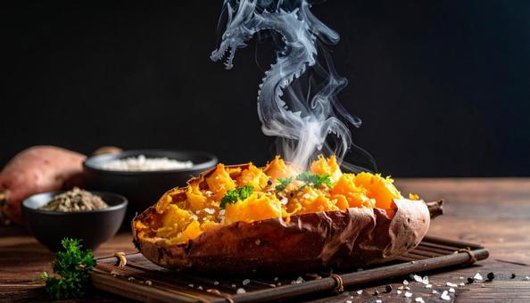 焼き芋と龍の湯気 焼き芋と龍の湯気の写真