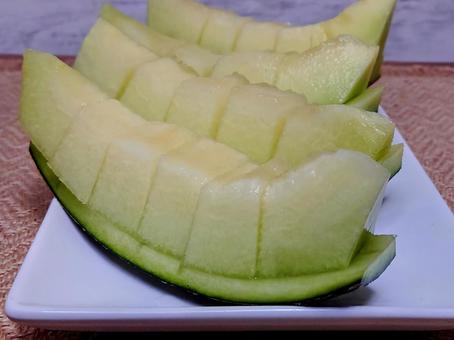 Cut melon, melon, cantaloupe, andes mellon, JPG