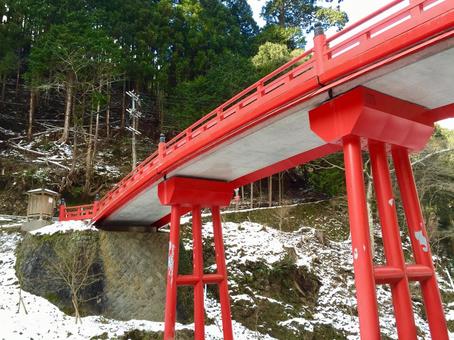 南海高野線の極楽橋駅沿いにある極楽橋 和歌山,和歌山県,雪の写真素材