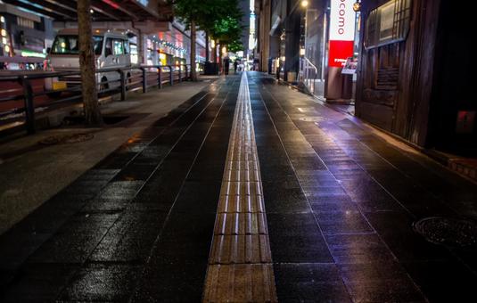 雨の夜の六本木 六本木,雨の夜,雨天の写真素材