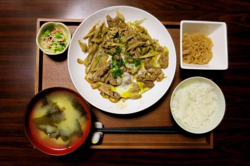 牛蒡蛋綁定晚餐, JPG 牛蒡蛋綁定晚餐, 精卵結合, 大醬湯, 由蒟蒻麵條製成, JPG