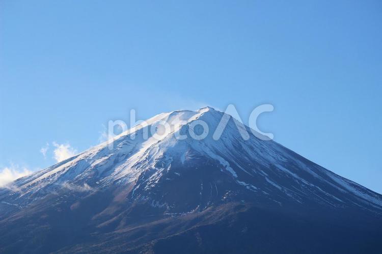 澄んだ12月の青空と富士山_1 富士山,冬,12月の写真素材
