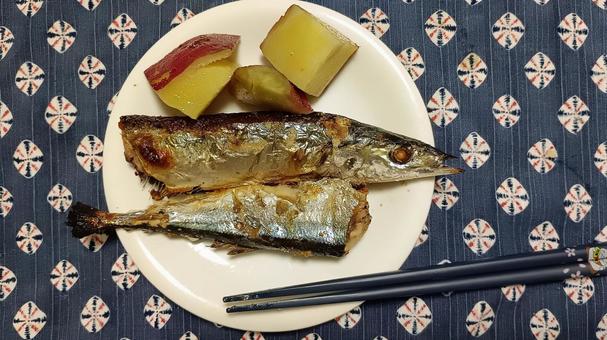 秋の味覚秋刀魚の塩焼き さんま,魚,塩焼きの写真素材