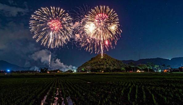 田舎の花火 田舎の花火の写真