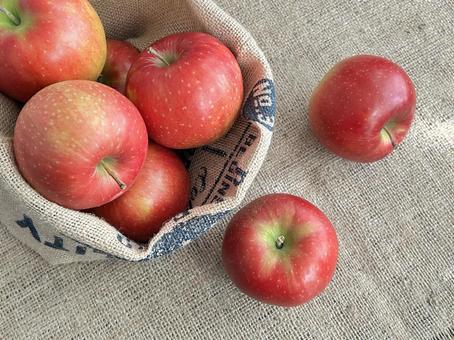 りんご りんご,赤い,フルーツの写真素材