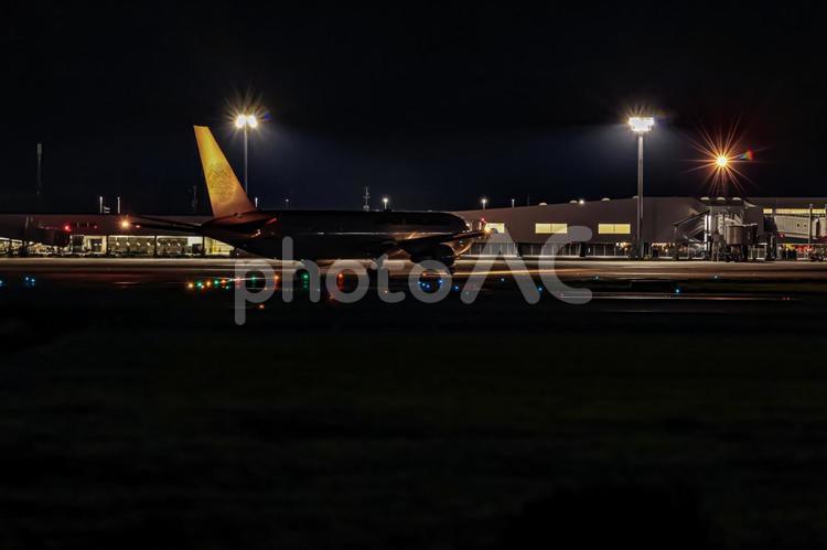 タキシング中の白い軌跡 飛行機,航空機,旅客機の写真素材