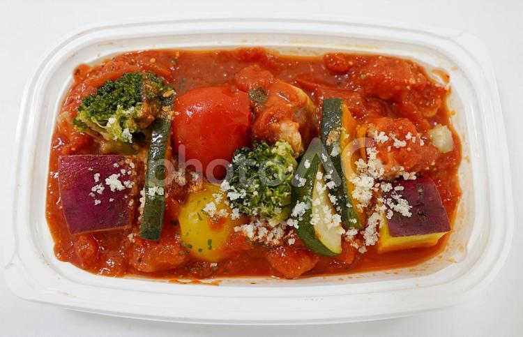 ラタトゥイユの惣菜のテイクアウト２ ラタトゥイユ,夏野菜の煮込み,フランス料理の写真素材
