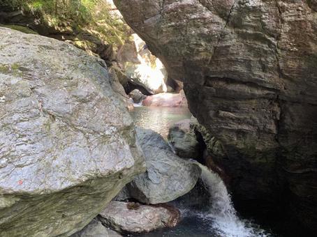 Valley and small waterfall, JPG Valley and small waterfall, JPG