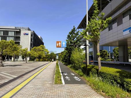 お台場周辺の街並み お台場周辺の街並み 歩道,ランウェイ,東京都の写真素材