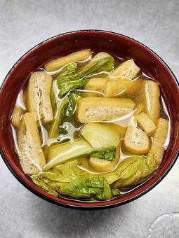青菜と油揚げの味噌汁 みそ汁,味噌,油揚げの写真素材