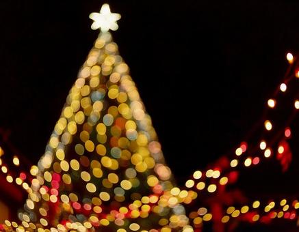 クリスマス時期のイルミネーションと光1 光,イルミネーション,ボケの写真素材