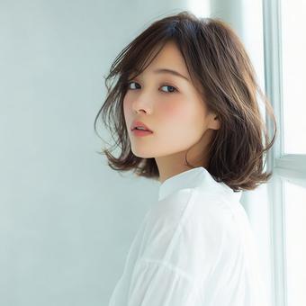 柔らかな光の女性 柔らかな光の女性の写真