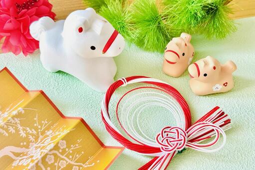 午年の年賀状素材　馬の親子と迎春飾り 午年,2026年,午の写真素材