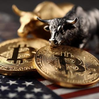 ビットコインとブルの像:強気市場の象徴 ビットコインとブルの像:強気市場の象徴の写真