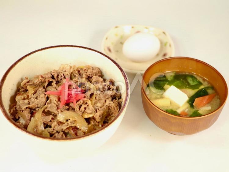 牛丼とみそ汁 牛丼,みそ汁,牛肉の写真素材