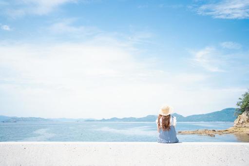 島 海,青空,島旅の写真素材