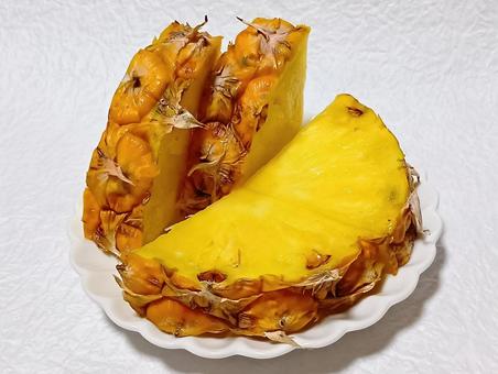 パイン パイン,パイナップル,果物の写真素材