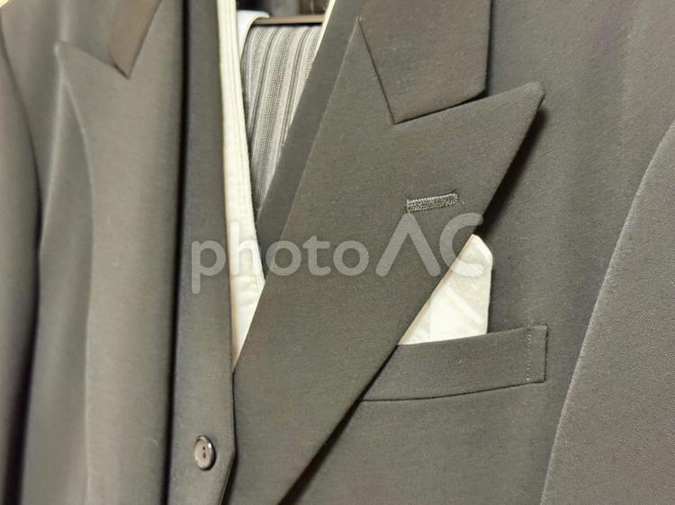 かけられたタキシードのアップ タキシード,モーニング,礼服の写真素材