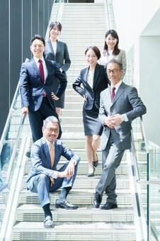 ビジネスパーソン　集合写真　ポートレート ビジネスパーソン,ビジネスマン,ビジネスウーマンの写真素材