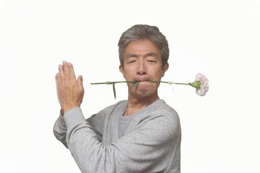 シニア　男性　花 シニア,シニア男性,サラリーマンの写真素材