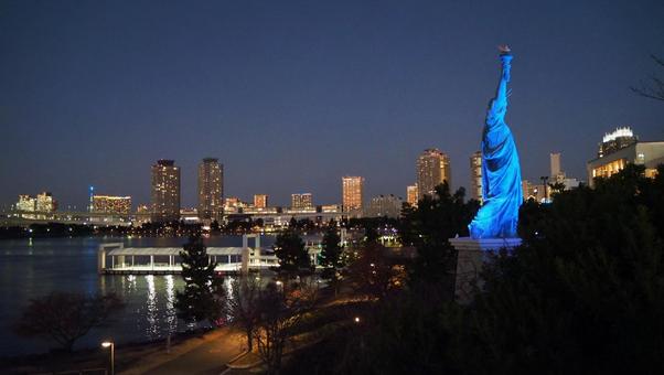 お台場のXmas・自由の女神像（東京都） 冬,クリスマス,イルミネーションの写真素材
