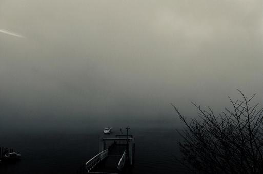 冬の中禅寺湖 冬の中禅寺湖の写真
